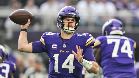 Vikings QB Sam Darnold stars in win over Falcons, Kirk Cousins (NFL)