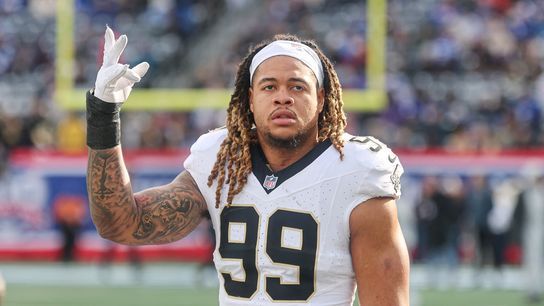 Report: Saints re-sign Chase Young to 3-year, $51 million deal (NFL)