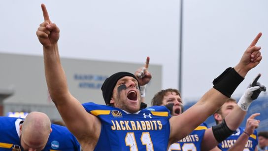 South Dakota State QB Mark Gronowski to enter portal, keep eye on draft (College Football)