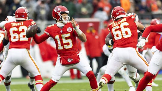 Patrick Mahomes injures ankle in Chiefs' win over Browns (NFL)