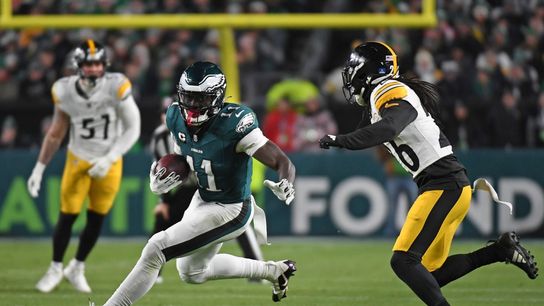 Jalen Hurts, A.J. Brown have big games as Eagles fly past Steelers (NFL)
