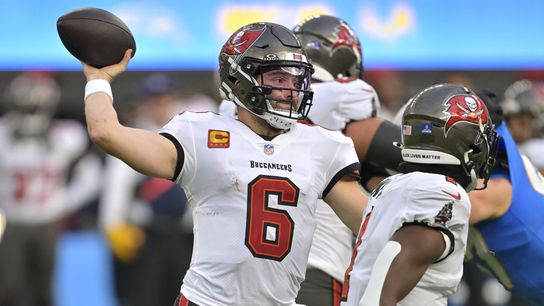 Mike Evans, Buccaneers pummel Chargers (NFL)