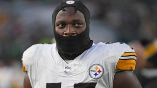 Report: Steelers releasing DT Montravius Adams (NFL)