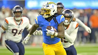 Reports: Chargers set to release RB Gus Edwards (NFL)