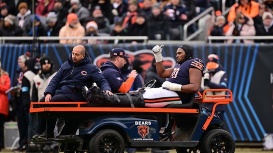 Report: Bears LT Braxton Jones sustains broken ankle (NFL)