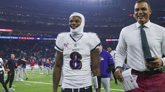 Lamar Jackson breaks QB career rushing record (NFL)