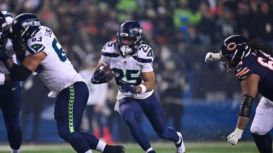 Report: Seahawks RB Kenny McIntosh's leg injury thought to be torn ACL (NFL)