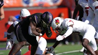 Louisville holds off Washington's rally to win Sun Bowl (College Football)