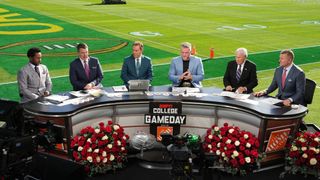 Report: Rece Davis spurns Fox offer, to stay with ESPN (College Football)