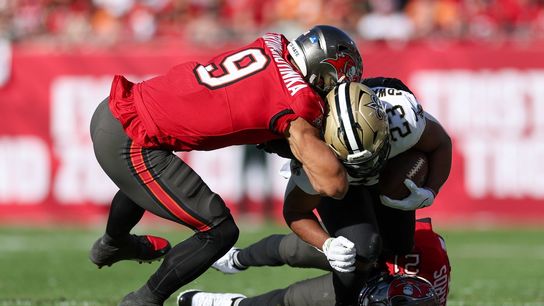 Saints re-sign RB Clyde Edwards-Helaire to one-year contract (NFL)
