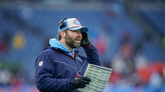 Titans remain undecided at No. 1, not rushing decision (NFL)