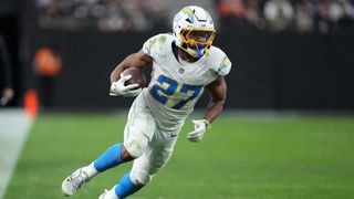 Reports: Broncos to sign RB JK Dobbins to 1-year deal (NFL)