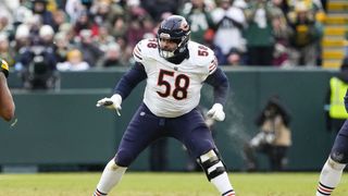 Reports: Bears pick up 5th-year option on OT Darnell Wright (NFL)