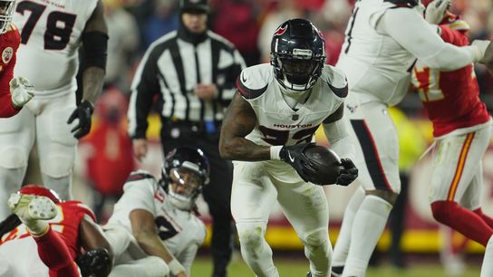 Reports: Texans re-sign RB Dare Ogunbowale (NFL)