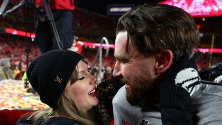Chiefs notebook: Travis Kelce admires Taylor Swift's work ethic (NFL)