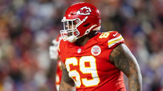 Report: Chiefs re-sign veteran DT Mike Pennel (NFL)