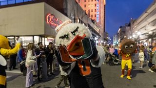 Top overall prospect OT Jackson Cantwell commits to Miami (College Football)