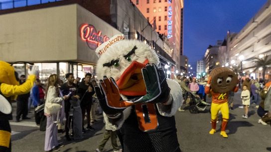 Top overall prospect OT Jackson Cantwell commits to Miami (College Football)