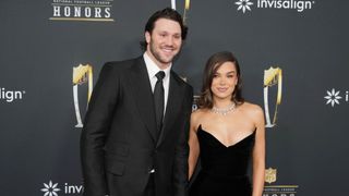 Bills' Josh Allen, actress Hailee Steinfeld marry (NFL)