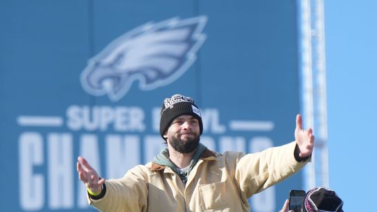 Reports: Eagles TE Dallas Goedert agrees to reworked deal (NFL)