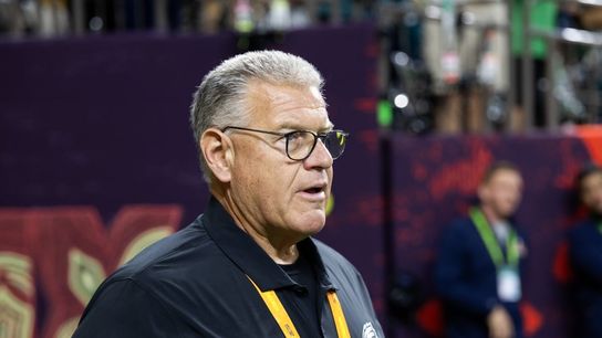 Eagles OL coach Jeff Stoutland to vacate role on staff (NFL)