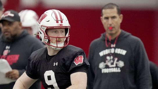 Wisconsin unveils new QB, RB and OC against Miami (Ohio) (College Football)