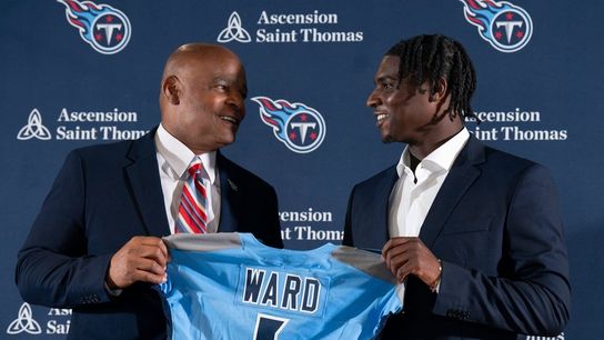 Cam Ward, Ashton Jeanty tabbed co-OROY favorites (NFL)