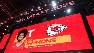 Chiefs OT Josh Simmons, first-round pick, signs rookie deal (NFL)