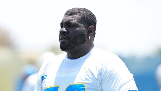 Chargers G Mekhi Becton (illness) questionable vs. Chiefs (NFL)