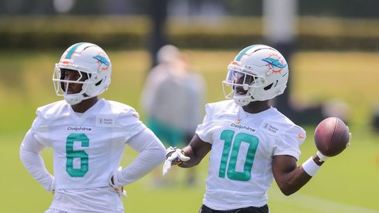 Dolphins WR Tyreek Hill focused on being 'better leader' (NFL)