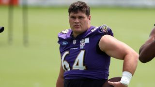 Reports: Raiders to sign C Tyler Linderbaum to massive $81M deal (NFL)