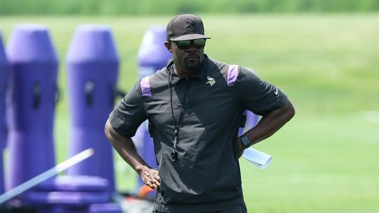 Vikings DC Brian Flores' discrimination suit vs. NFL cleared for trial (NFL)