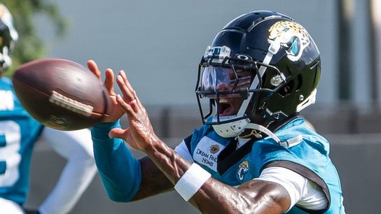 Jaguars sign Travis Hunter to reported 4-year, $46.65M deal (NFL)