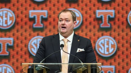 Tennessee looks forward, forgives QB lost to portal (College Football)