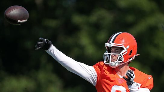 Kenny Pickett takes first-team reps, Browns GM open to keeping 4 QBs (NFL)