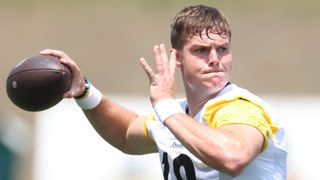 Steelers rookie QB Will Howard hurts throwing hand at practice (NFL)