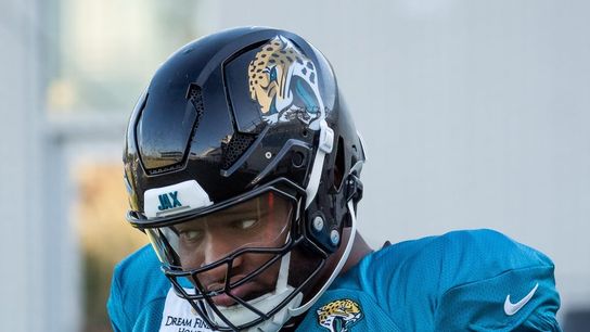 Reports: Eagles bring back OT Fred Johnson via trade with Jags (NFL)