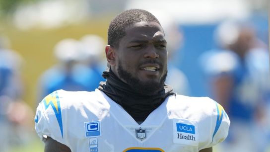 Report: Chargers to re-sign LB Denzel Perryman on 1-year deal (NFL)