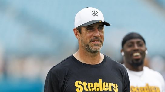 Steelers’ Tomlin says Aaron Rodgers (calf) fine after practice misstep (NFL)