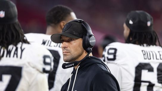 Reports: Raiders elevating Rob Leonard to defensive coordinator (NFL)