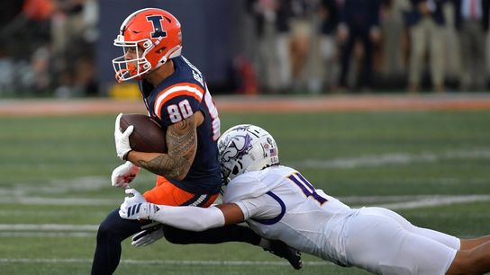Luke Altmyer powers No. 12 Illinois to opening blowout of WIU (College Football)