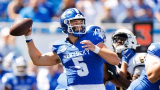 Zach Calzada, Kentucky open with win over Toledo (College Football)