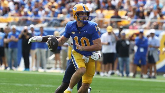 Eli Holstein's 4 TDs help Pitt destroy Duquesne (College Football)