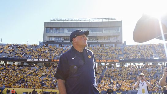 West Virginia faces road test against Ohio (College Football)