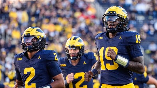 No. 15 Michigan visits No. 18 Oklahoma in rare blueblood clash (College Football)
