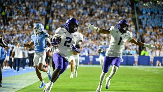 TCU RB Kevorian Barnes appears to injure leg against Abilene Christian (College Football)