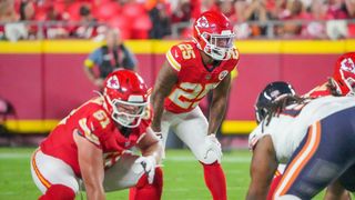 Eagles add veteran RB Elijah Mitchell (NFL)