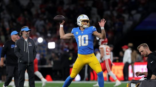 Harbaugh-Carroll rivalry renewed as Chargers meet Raiders (NFL)