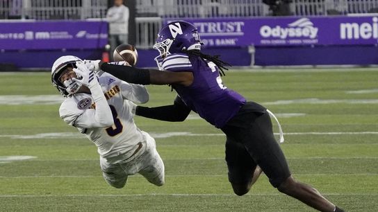 Northwestern rings up 526 yards in rout of Western Illinois (College Football)