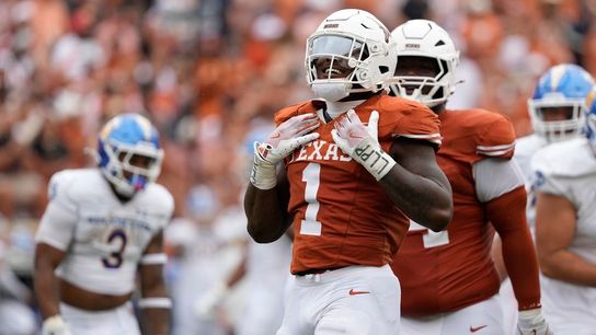 No. 9 Texas puts elite defense against Florida's anemic offense (College Football)